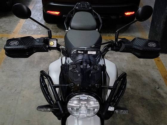 ROYAL ENFIELD HIMALAYAN 450 KAMET WHITE 